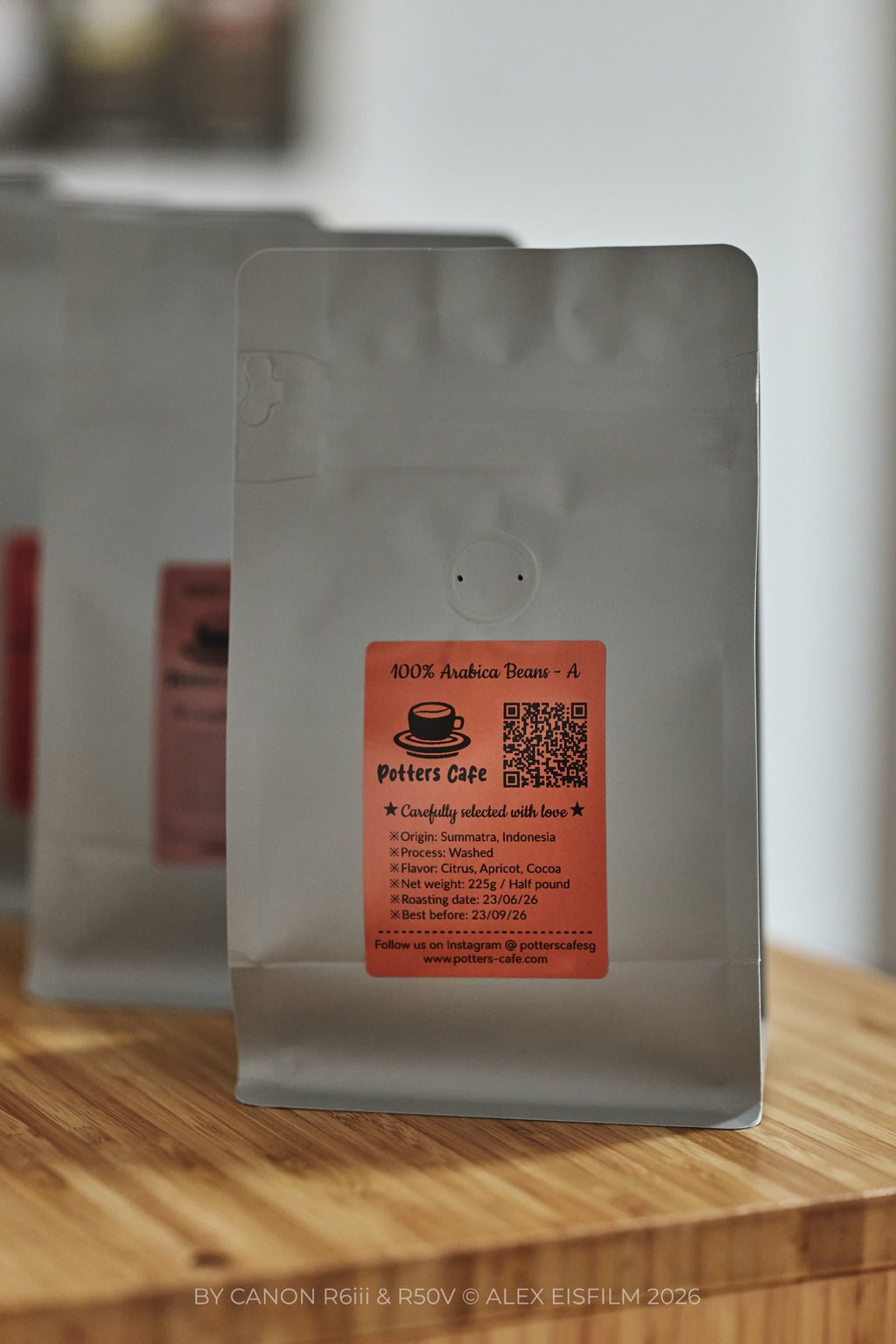 100% Well-Balanced Arabica Coffee Bean from Summatra - Bean Type "A"