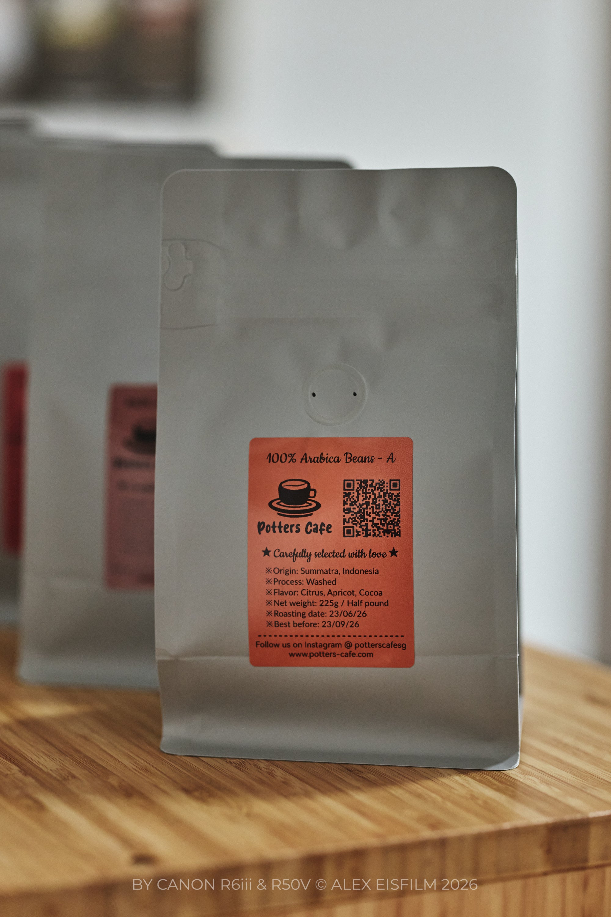 100% Well-Balanced Arabica Coffee Bean from Summatra - Bean Type "A"