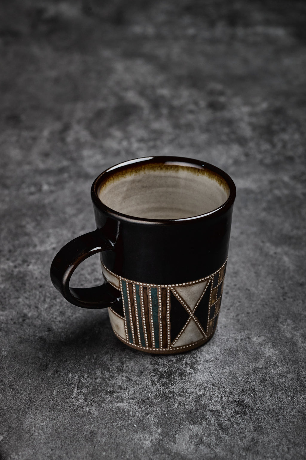 Mukoyama Fumiiya | Mug Black with Stripe Pattern