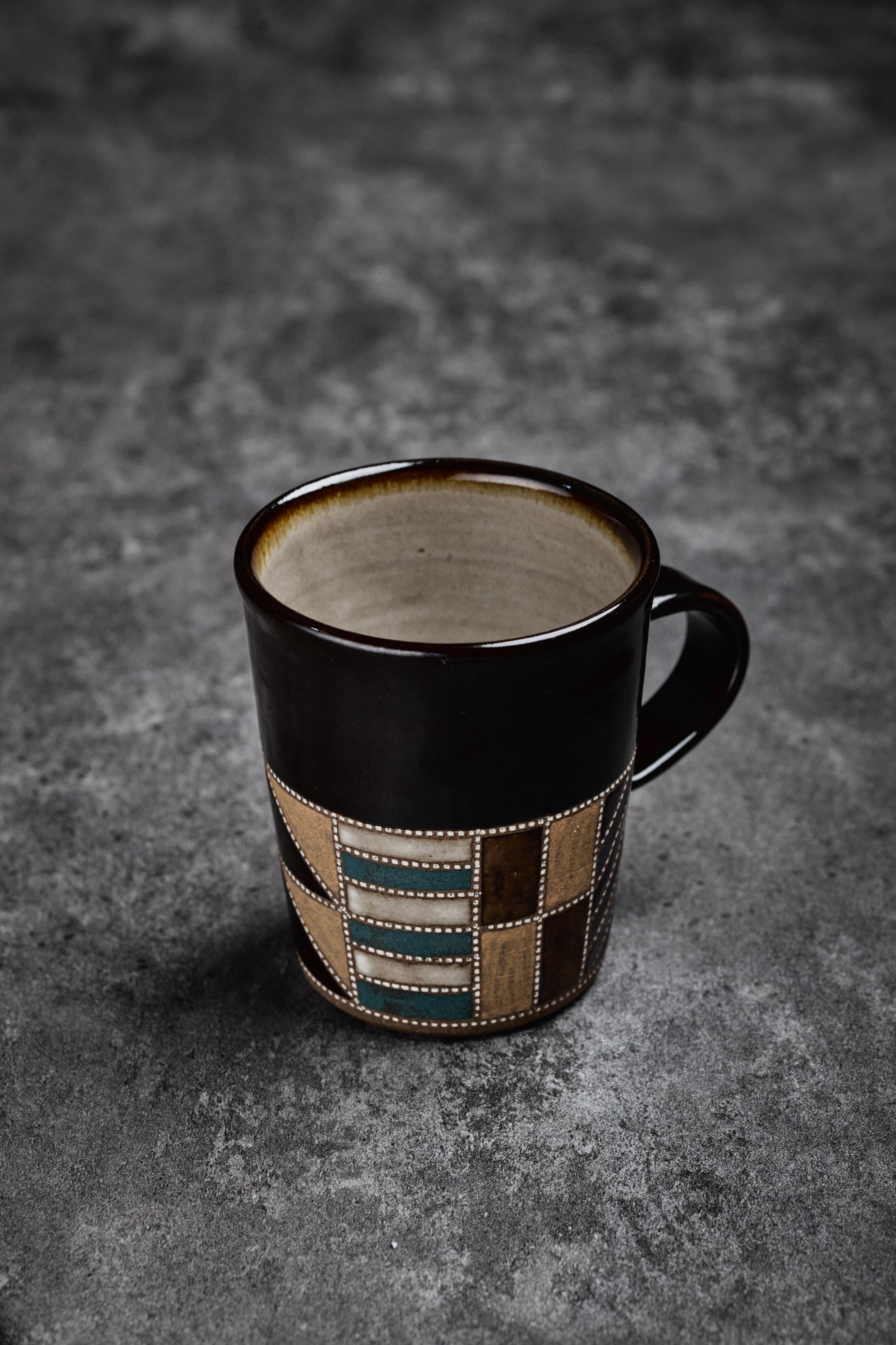 Mukoyama Fumiiya | Mug Black with Stripe Pattern