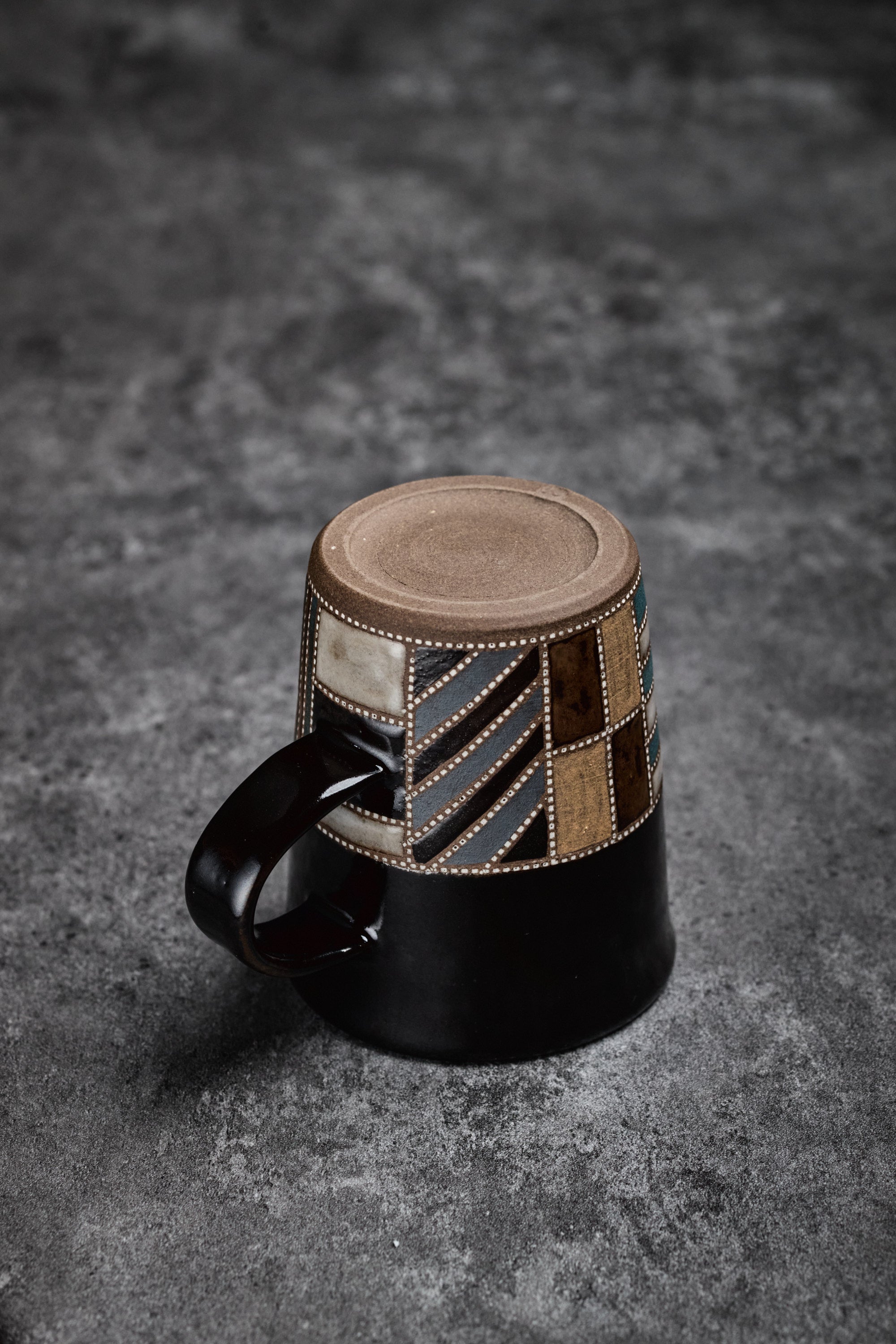 Mukoyama Fumiiya | Mug Black with Stripe Pattern