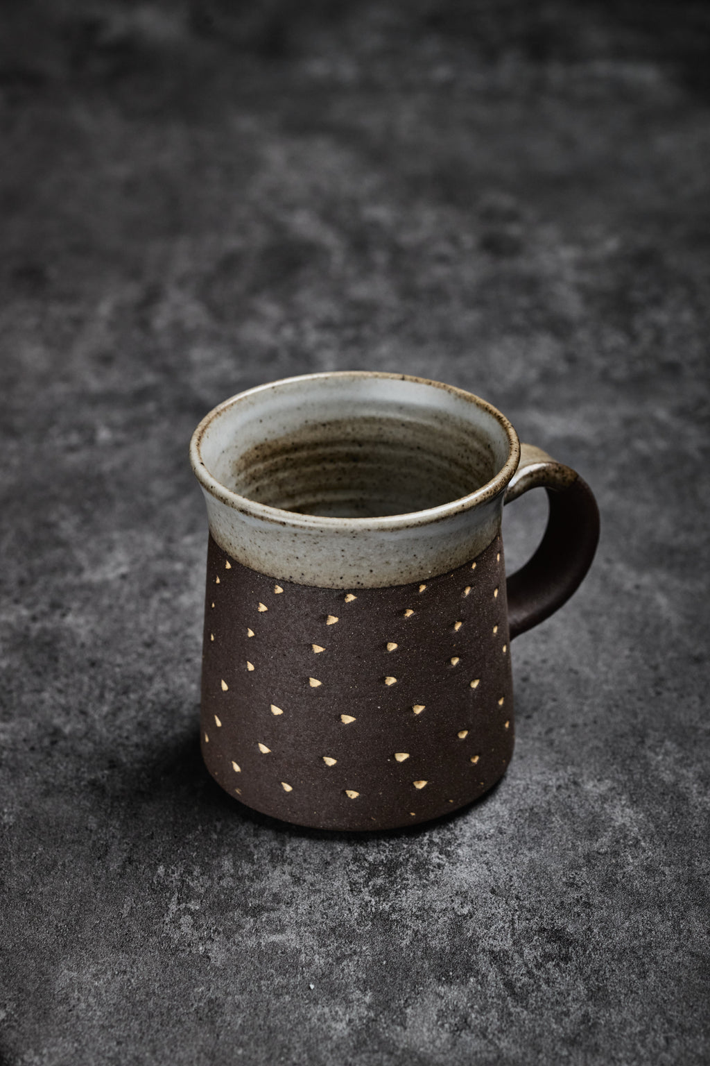 Water Mug with Handle and Dotted Pattern