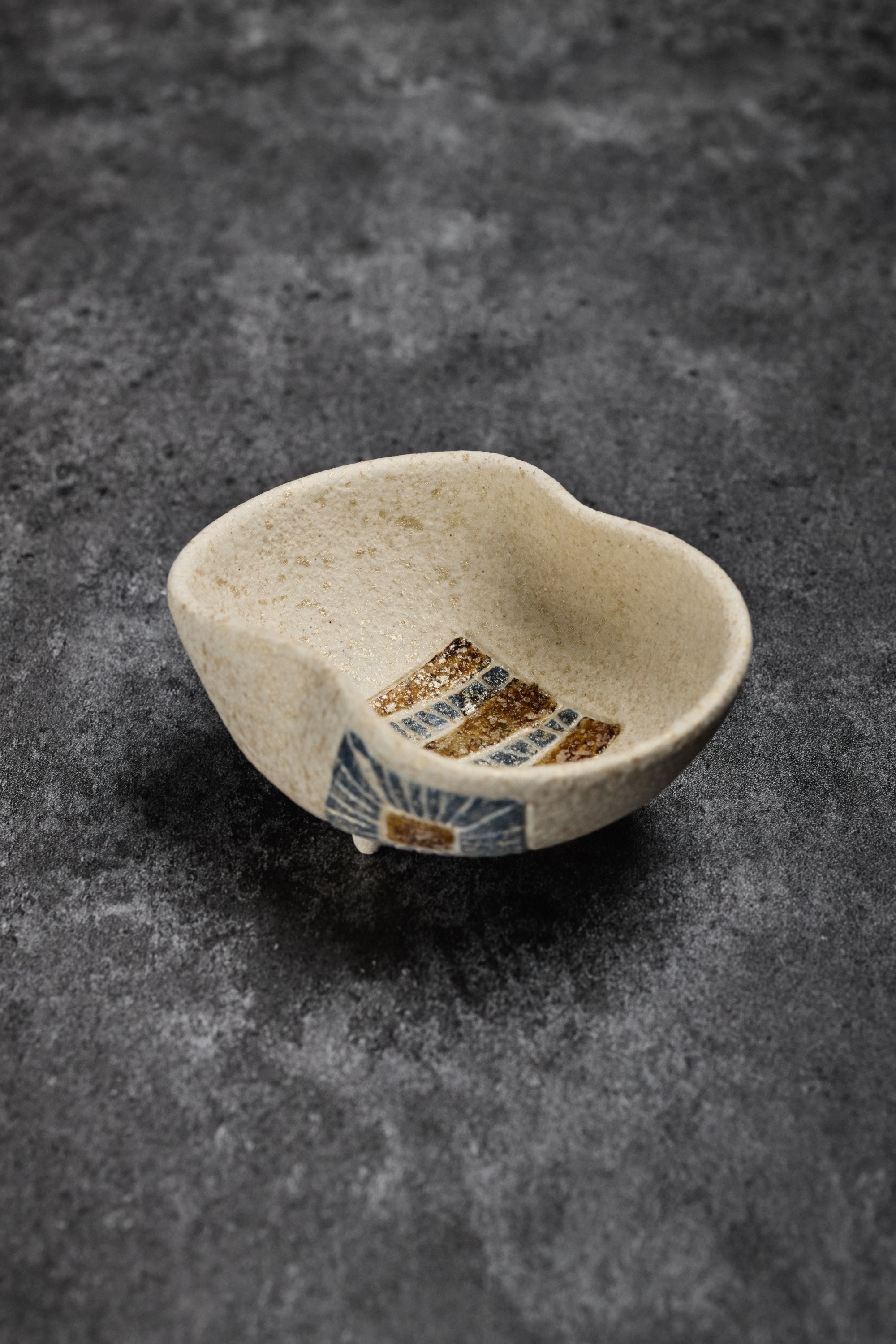Three-Leg Saucer Plate with Abstract Surface Texture