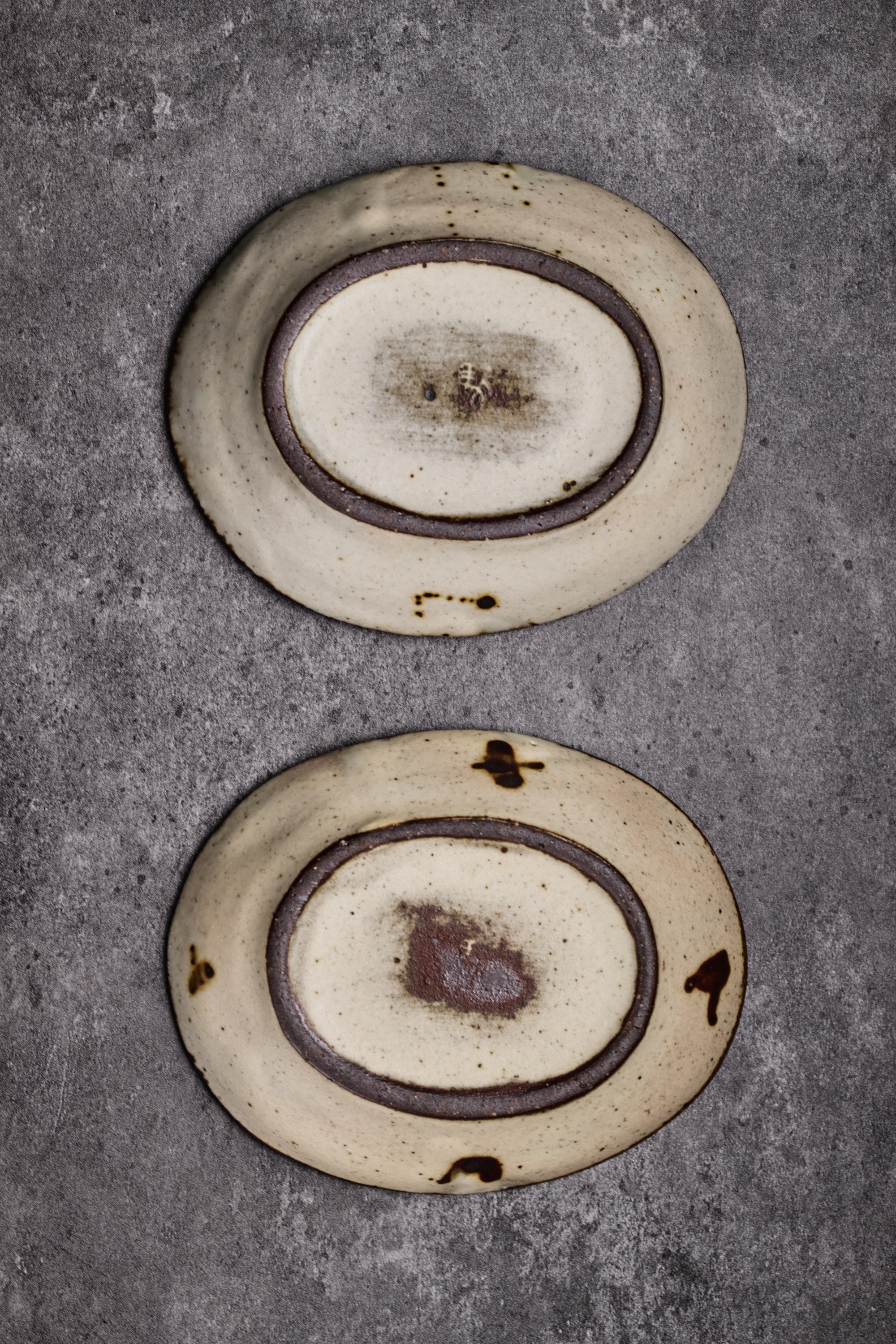 Takahiro Manome | Signature Plates with Hand Drawing Pigeon Pattern