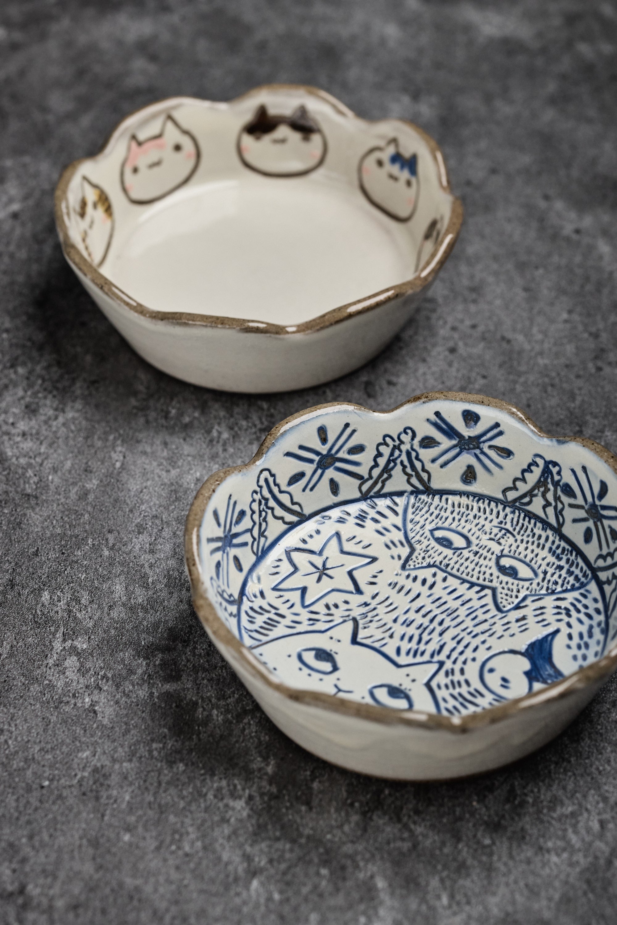 Saucer Plates with Cats Drawing