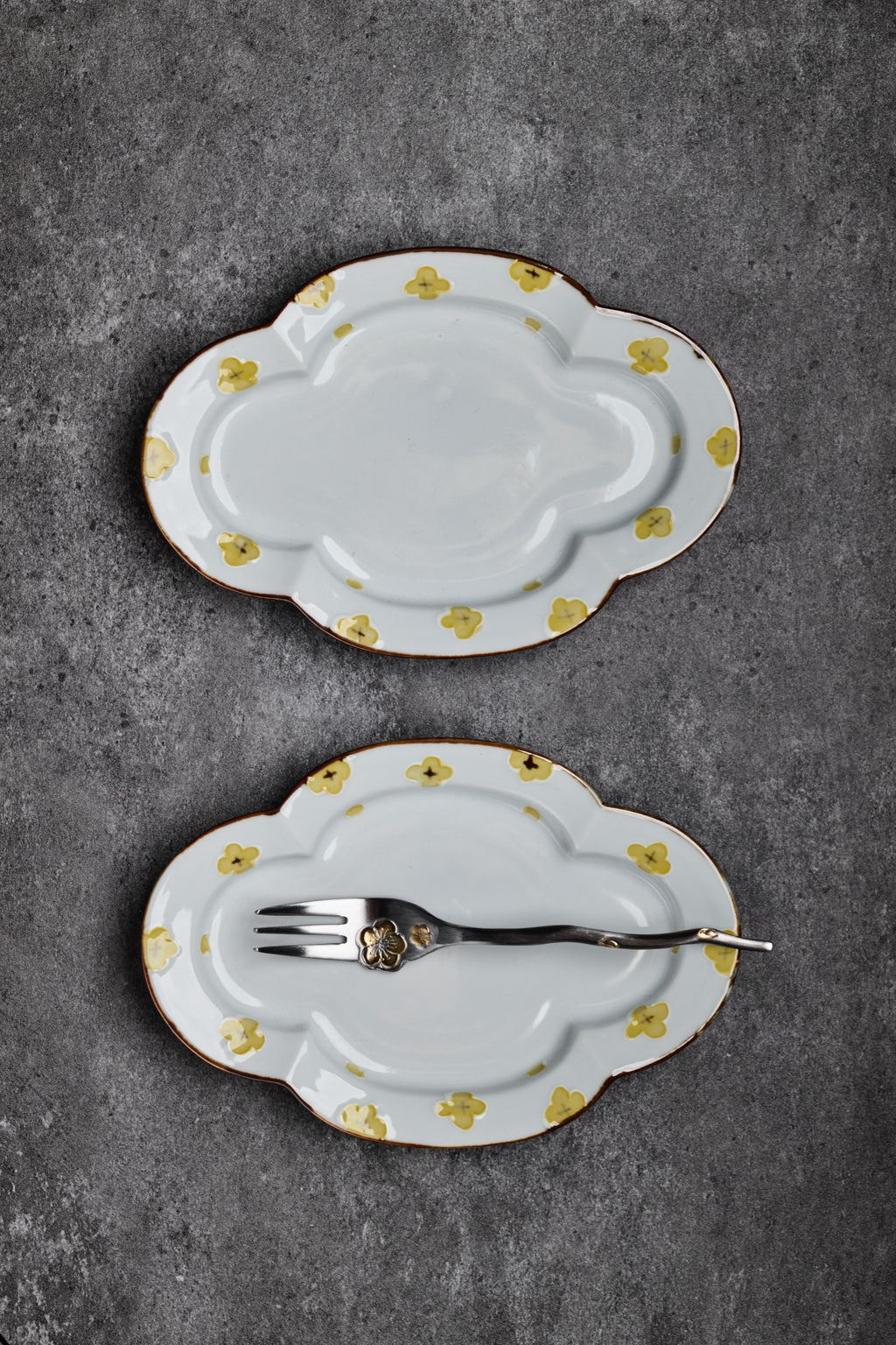 Small Plates with Flower Deco & Flower Metal Fork