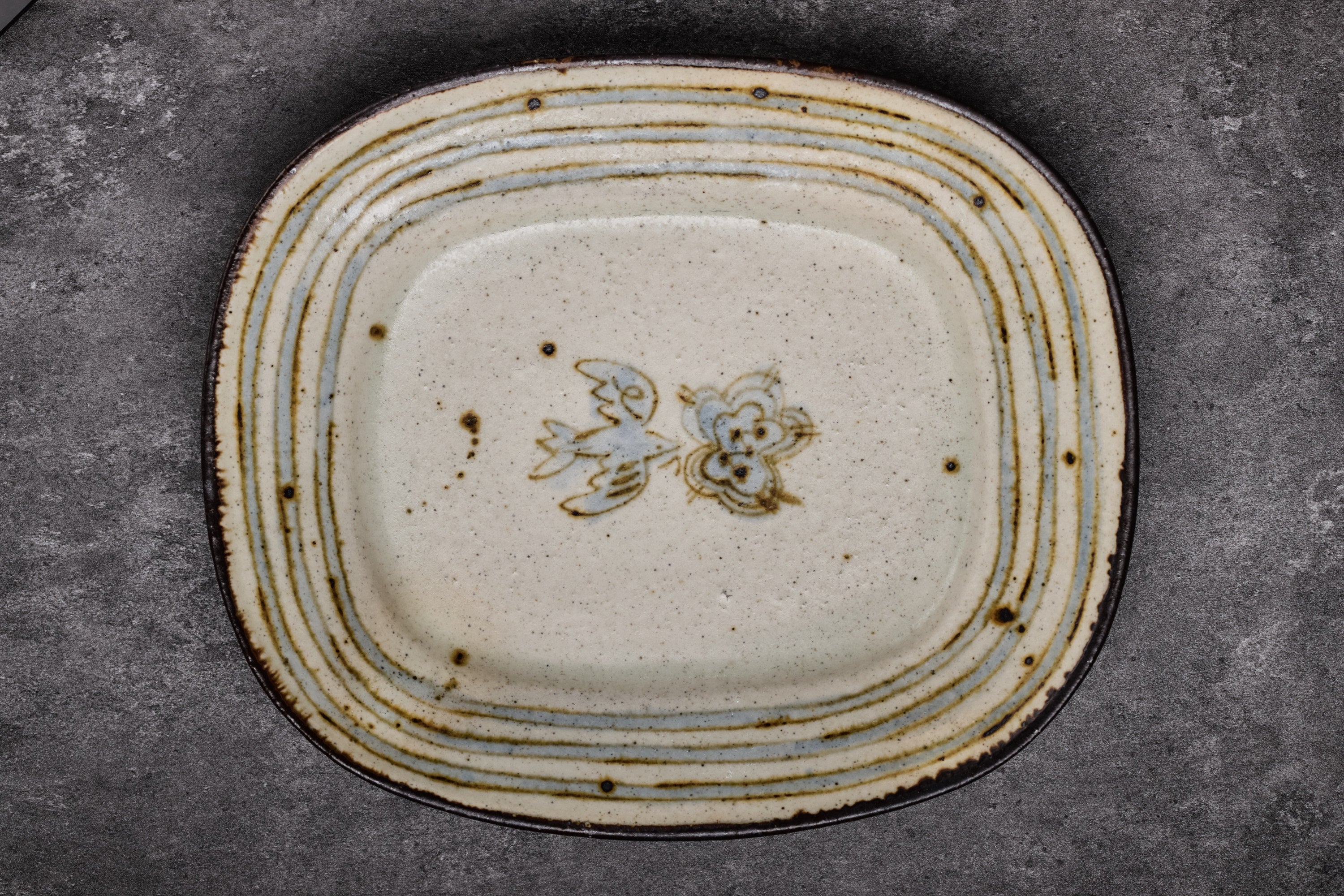 Takahiro Manome | Large Plate with Pigeon Hand Drawing